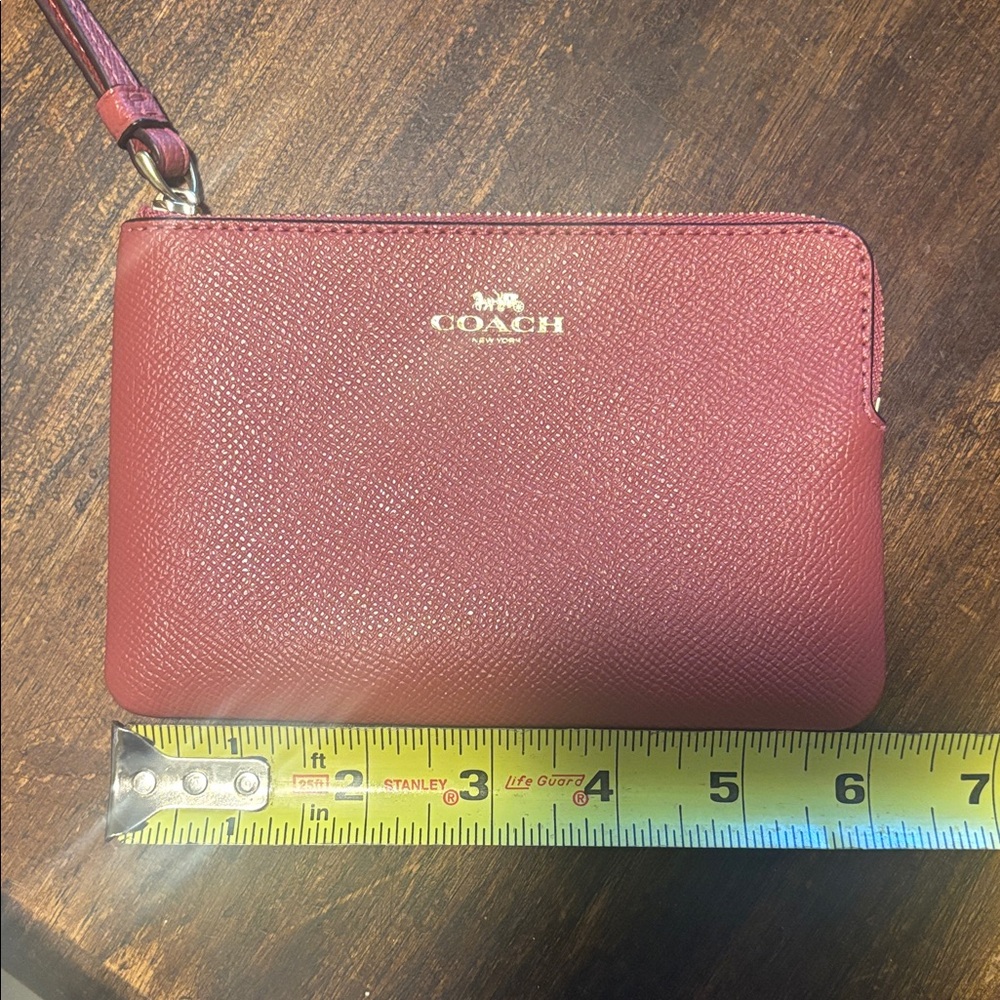 Coach Corner Zip Wristlet in Pink, NWOT - Picture 12 of 13